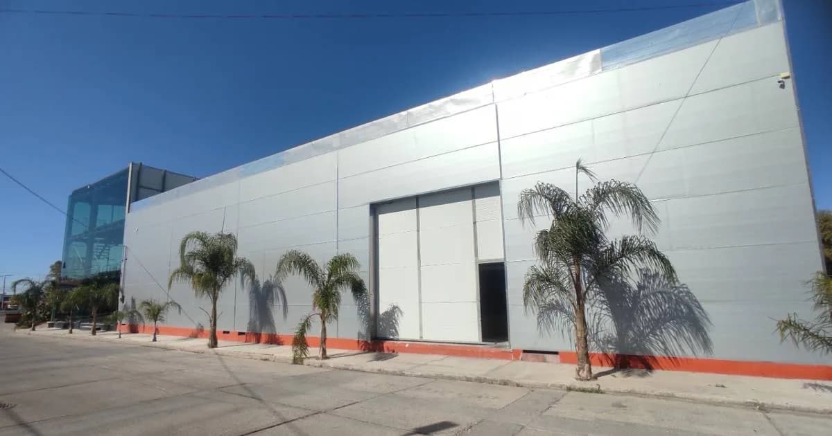 Vista lateral del edificio